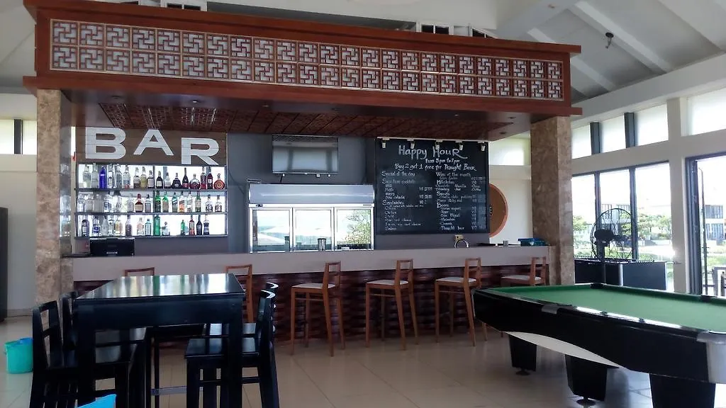 Ocean Apartment Spa & Golf Danang