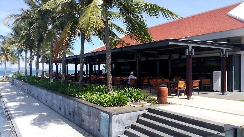 Ocean Apartment Spa & Golf Danang